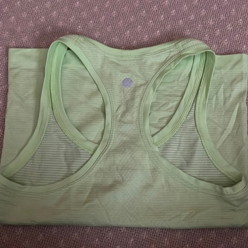 Swiftly Tech Racerback Tank Top 2.0 
Race Length